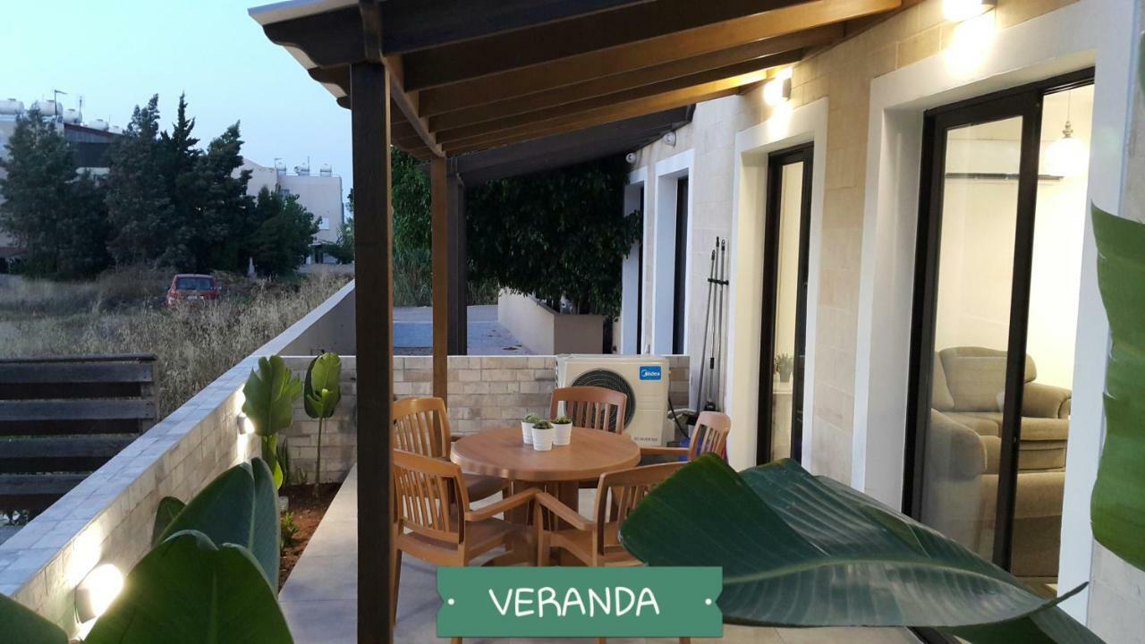 Chris'S Kyklades Holiday Apartment Paralimni Exteriör bild