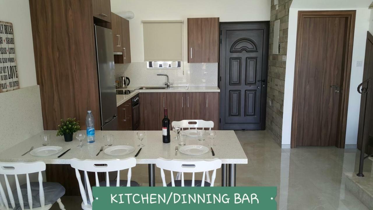 Chris'S Kyklades Holiday Apartment Paralimni Exteriör bild